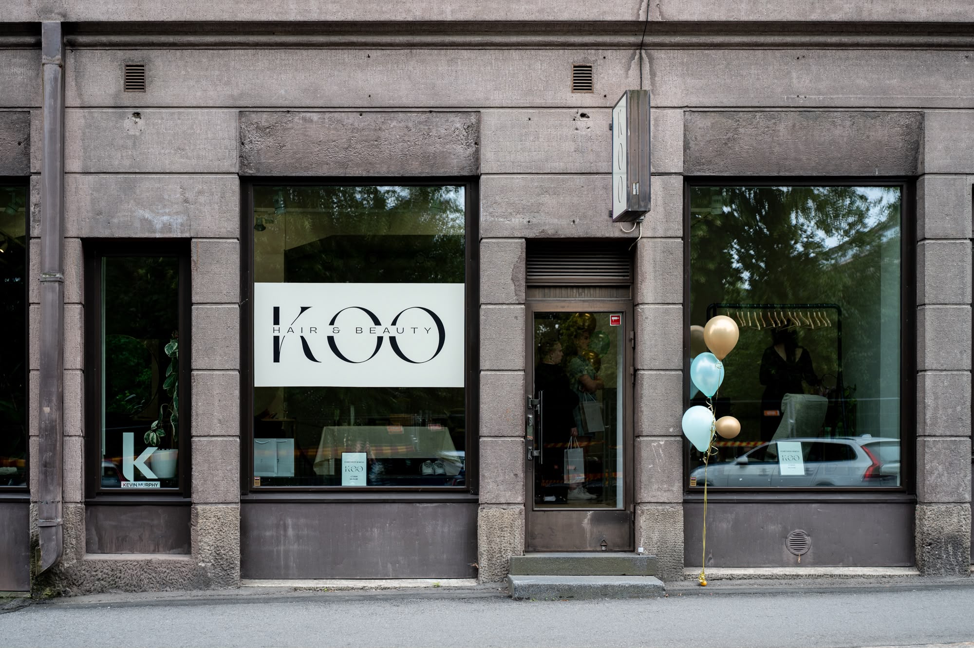 KOO Hair & Beauty kampaamo ulkopuolelta